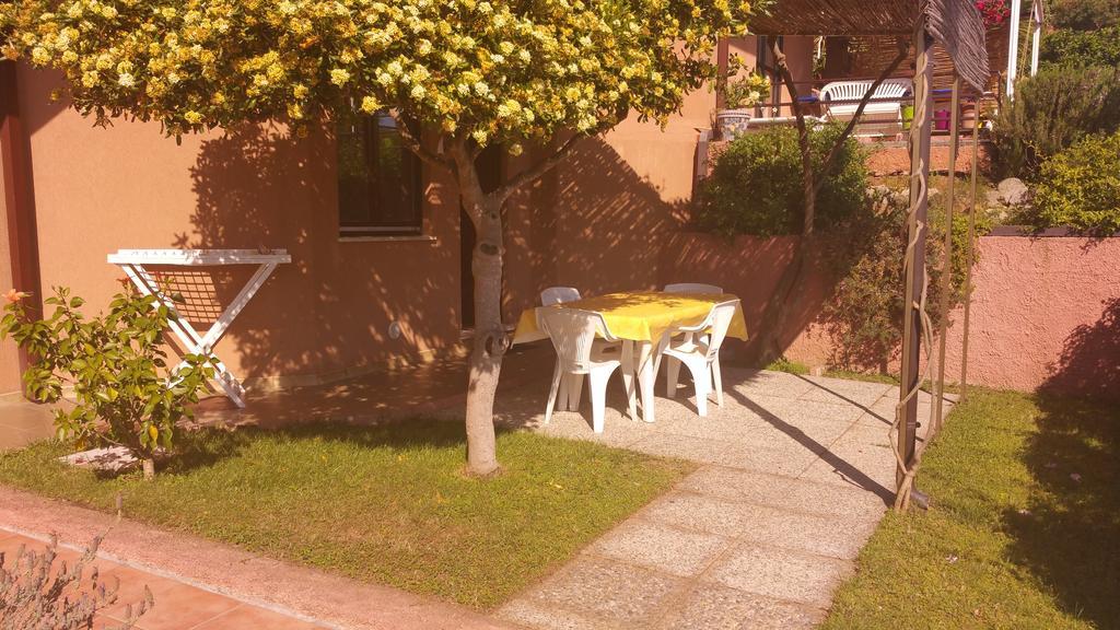 Residence Appartamenti Caffarena Àrbatax Habitación foto